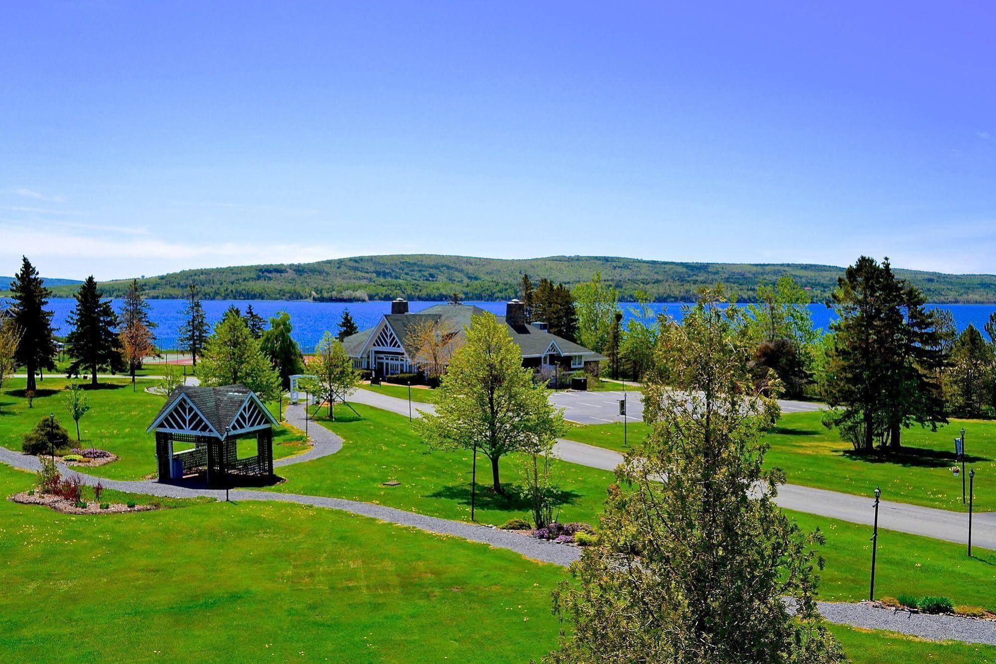 Inverary Resort Baddeck Inlet Extérieur photo